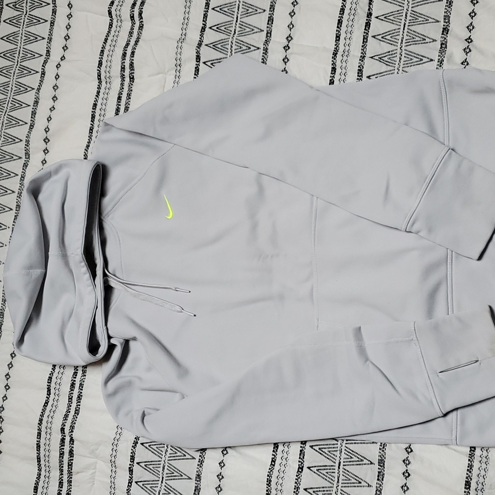 Nike Therma-FIT Women's Fleece Pullover Training Hoodie